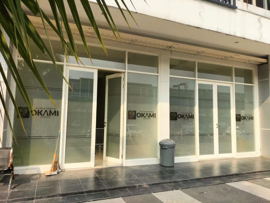 jual stiker kaca apotek surabaya